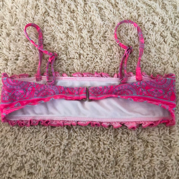 Girl’s Billabong bikini top. - Picture 4 of 5